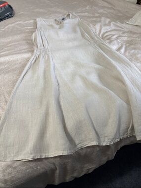 Piazza Del TempioLightweight Sleeveless Linen Dress in Soft Ivory